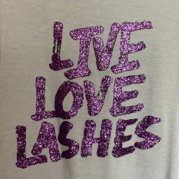 Younique Live Love Lashes Tee - Picture 2 of 5